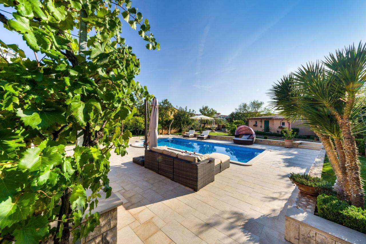 Navis Luxury Villa فوديس المظهر الخارجي الصورة