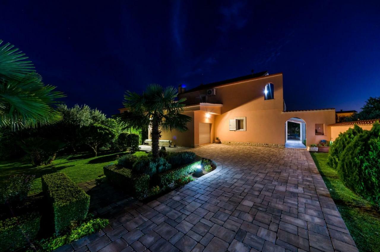 Navis Luxury Villa فوديس المظهر الخارجي الصورة