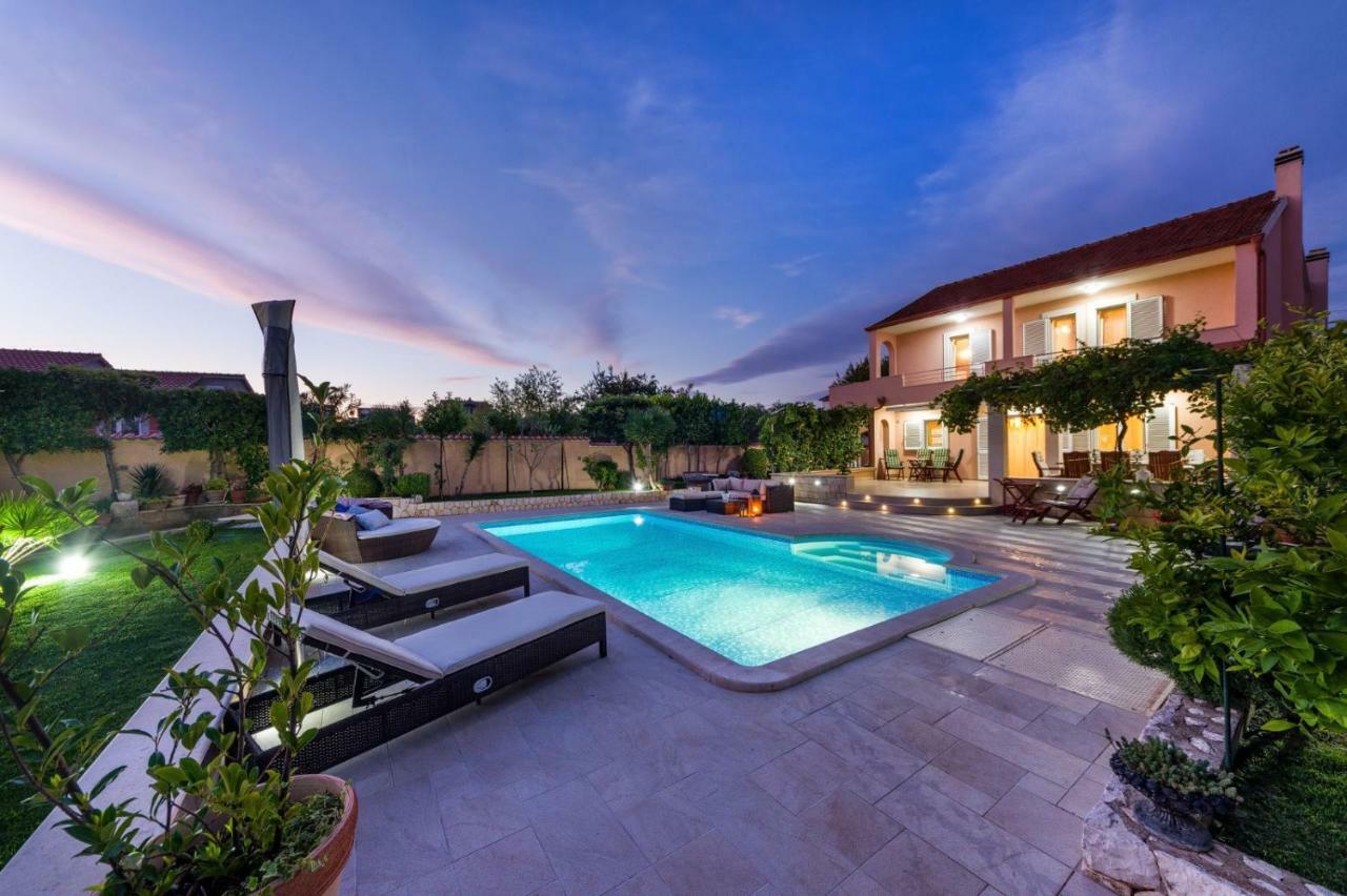 Navis Luxury Villa فوديس المظهر الخارجي الصورة