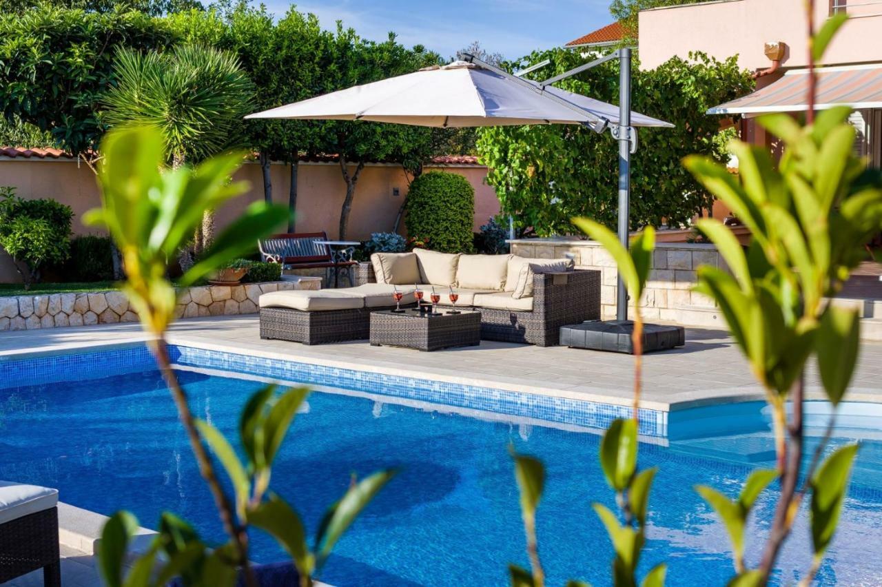 Navis Luxury Villa فوديس المظهر الخارجي الصورة