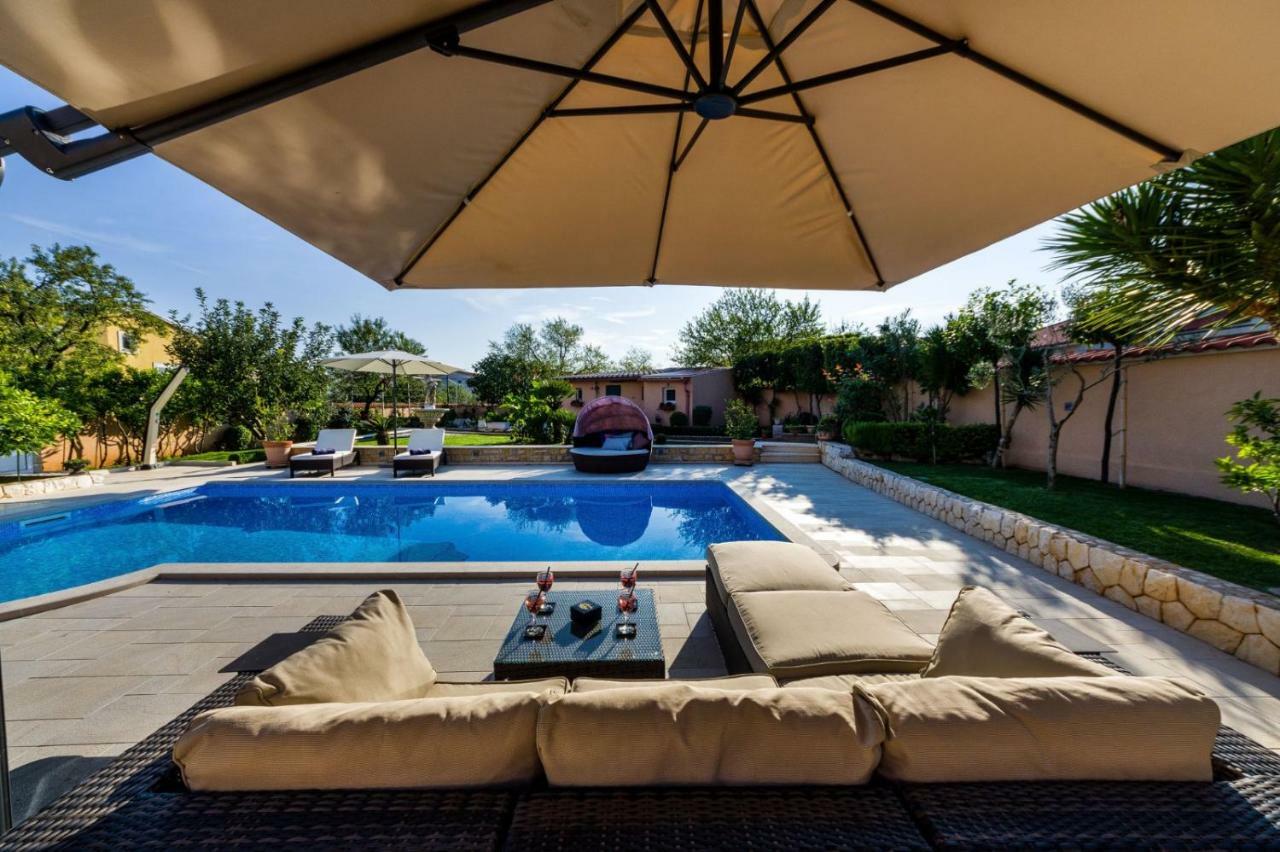 Navis Luxury Villa فوديس المظهر الخارجي الصورة