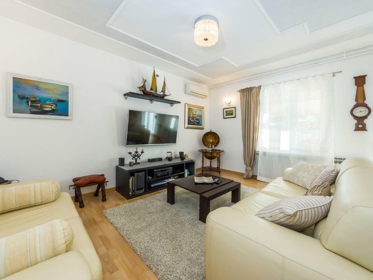 Navis Luxury Villa فوديس المظهر الخارجي الصورة